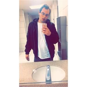 Meet your Posher, Eric